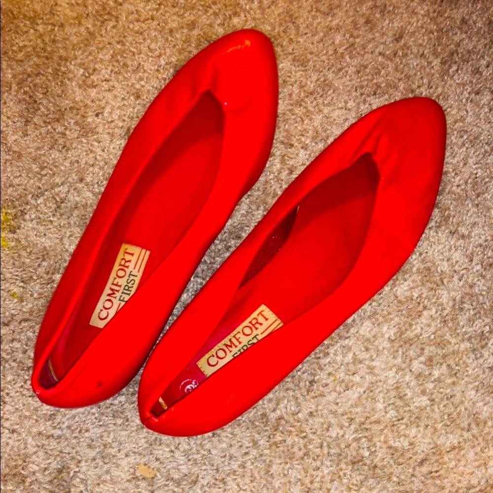 Womens Comfort First size 8.5/9 Red Flats